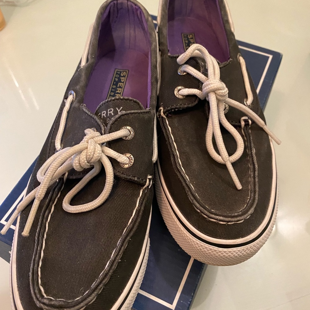 Sperry Deck Shoes-Like NEW - Picture 3 of 4